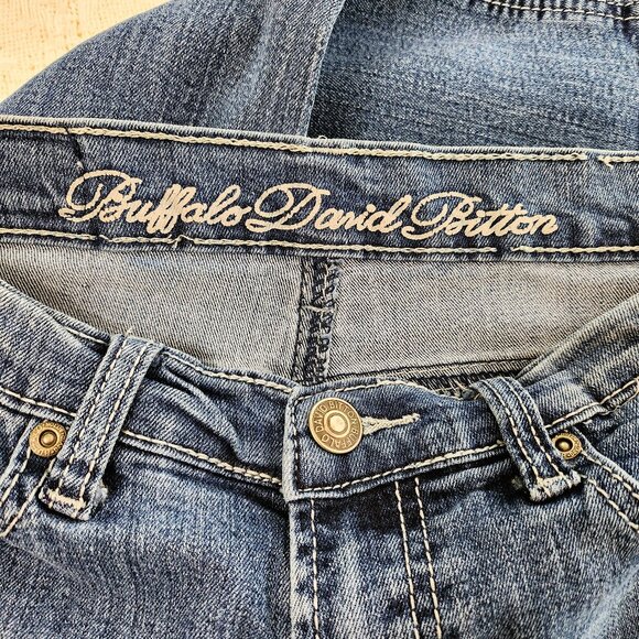 Y2K Jeans with Rhinestones, Stitch features & Embellished pockets - Picture 9 of 10